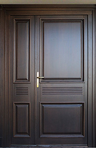 usi exterior lemn