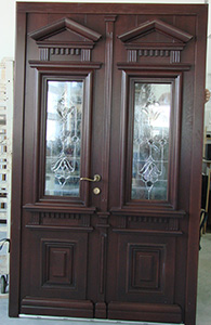 usi exterior lemn