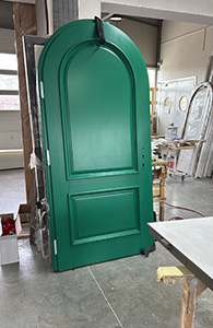 usi exterior lemn