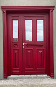 usi exterior lemn