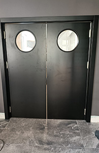 usi interior lemn