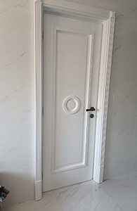 usi interior lemn