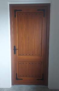 usi interior lemn
