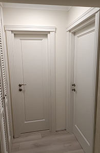 usi interior lemn