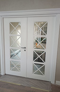 usi interior lemn