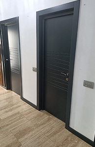usi interior lemn