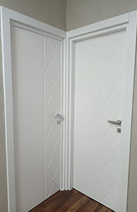 usi interior lemn