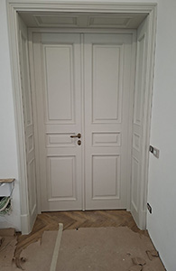 usi interior lemn