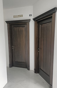 usi interior lemn