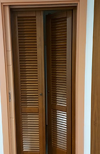 usi interior lemn