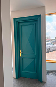 usi interior lemn