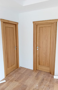 usi interior lemn