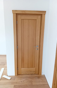 usi interior lemn
