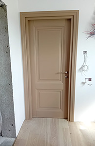 usi interior lemn